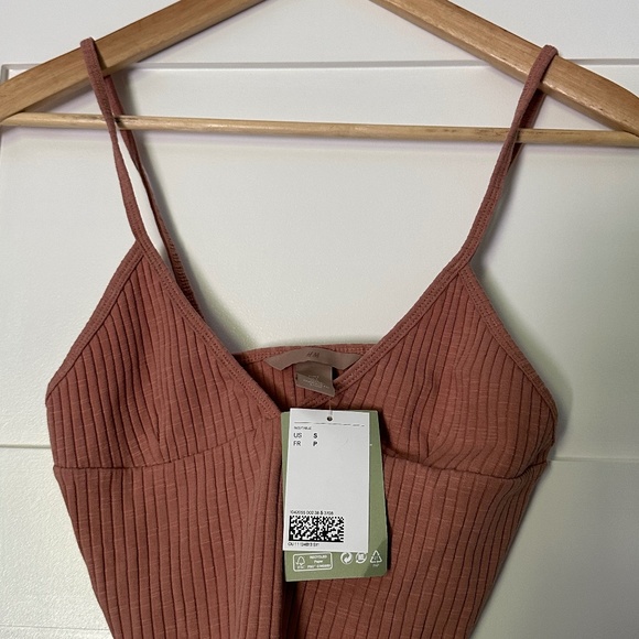 NWT H&M Crop Cami - Picture 1 of 3